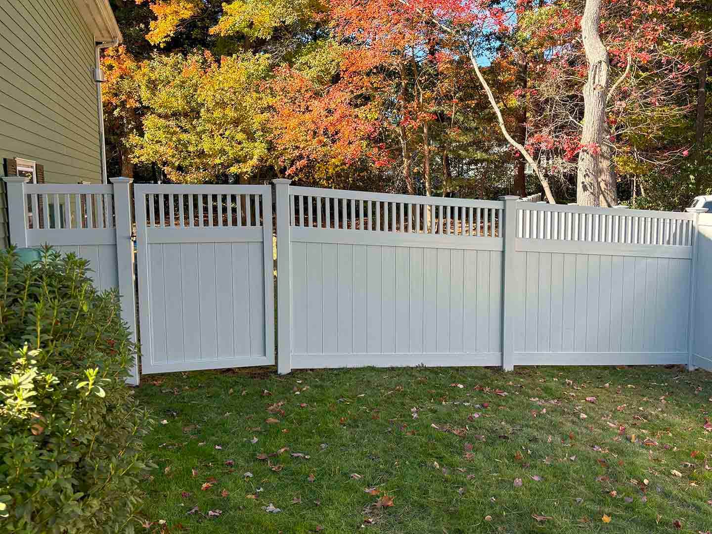 Vinyl fence project completed by Imperial Fence in the Merrimack Valley, Massachusetts